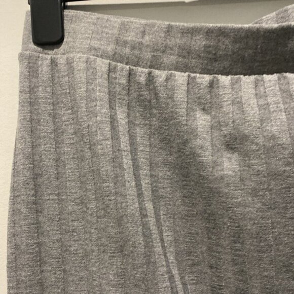 Vero Moda Mini Skirt Size MEDIUM Grey - Picture 2 of 11